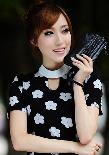 Super Three Pockets Purse Croc Effect Leather Black
