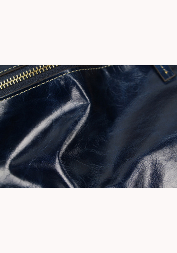 Tina Vintage Oil Wax Cowhide Zip Wallet Blue