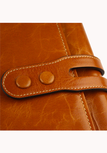 Michaela Vintage Oil Wax Cowhide Tri-Folds Wallet Camel