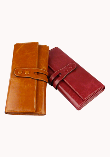 Michaela Vintage Oil Wax Cowhide Tri-Folds Wallet Camel