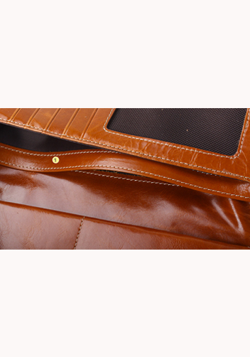 Riza Vintage Oil Wax Cowhide Tri-folds Wallet Camel