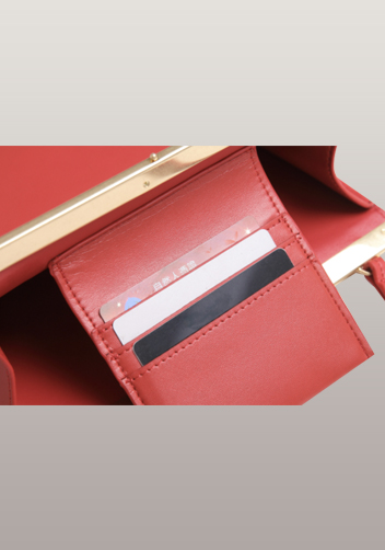 Shelton Clip Medium Shoulder Bag Red