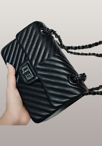 Adele Flap Mini Bag V Shape Quilted Leather Black