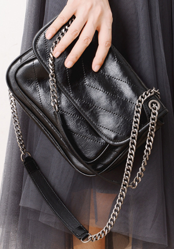 Yvonne Leather Shoulder Bag Black