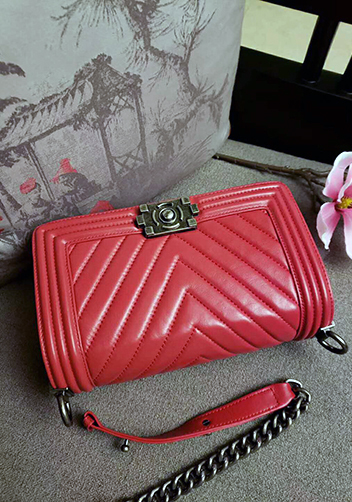 Ingrid V Shape Lamb Leather Flap Red