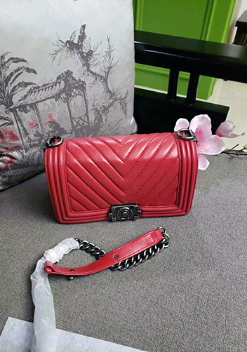 Ingrid V Shape Lamb Leather Flap Red