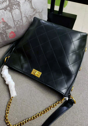 Megan Lamb Leather Shoulder Bag Black