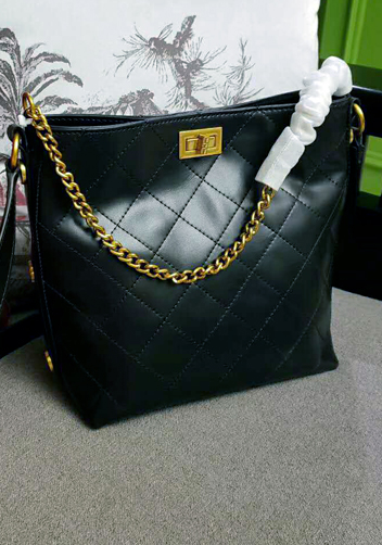 Megan Lamb Leather Shoulder Bag Black