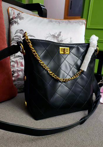 Megan Lamb Leather Shoulder Bag Black