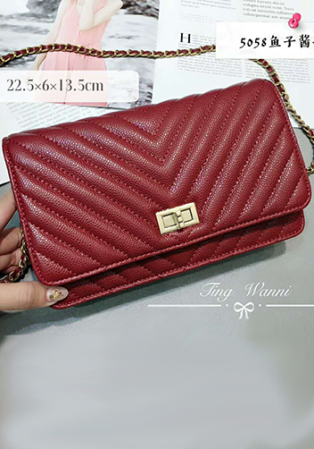 Adeline Grain Leather Shoulder Bag Burgundy