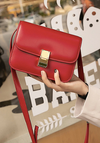 Martha Medium Faux Leather Bag Red