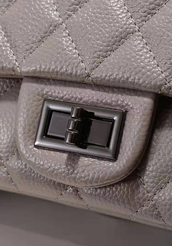 Adele Flap Bag Grain Leather Grey