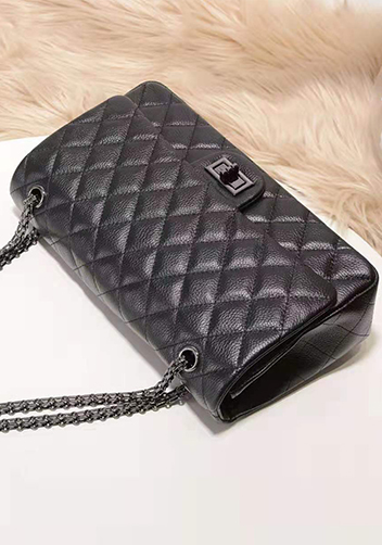 Adele Flap Medium Grain Leather Black