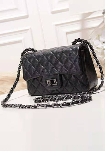 Adele Flap Small Grain Leather Black