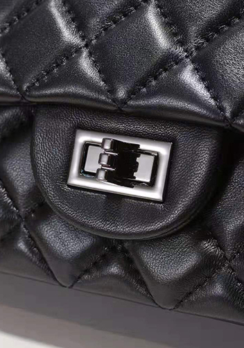Adele Flap Small Lambskin Black