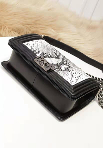 Ingrid Snake Leather Flap Black And White