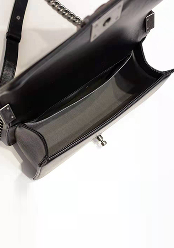 Ingrid Snake Leather Flap Black And White