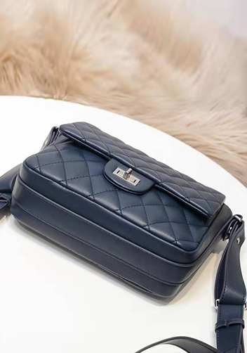 Hanna Leather Shoulder Bag Blue