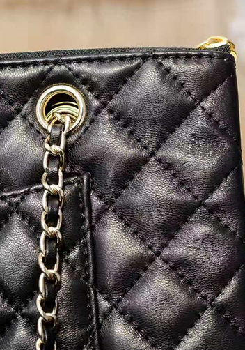 Vanecia Leather Medium Shoulder Bag Black