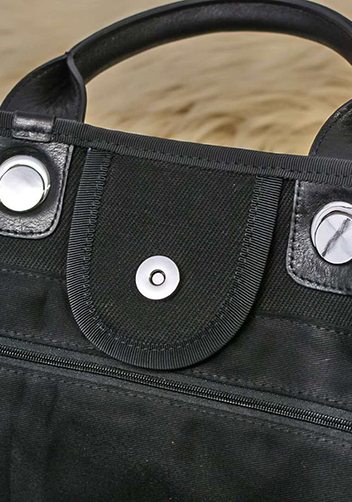 Alison Beach Shopping Large Tote Black