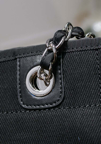 Alison Beach Shopping Small Tote Black