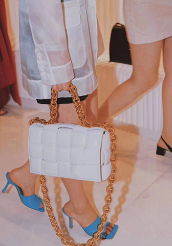 Mia Leather Chain Medium Shoulder Bag Cream