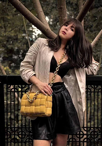Mia Leather Chain Medium Shoulder Bag Yellow