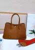 Loretta Large Tote In Leather Camel