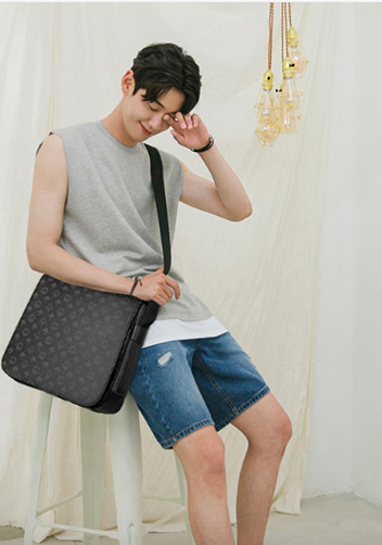 Louisa Flower Vegan Messager Bag Black