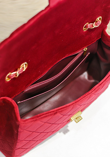 Adele Flap Medium Velvet Red