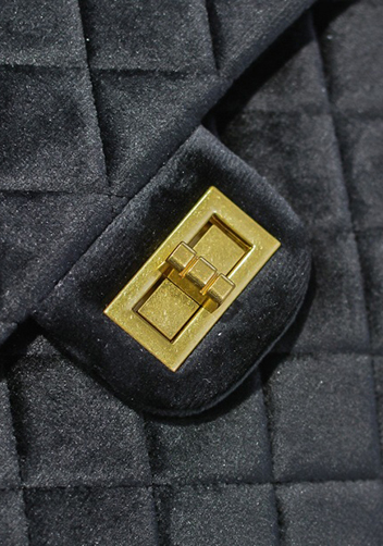 Adele Flap Medium Velvet Black