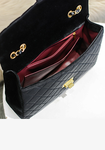 Adele Flap Medium Velvet Black