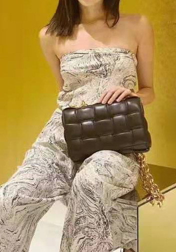 Mia Leather Chain Medium Shoulder Bag Chocolate
