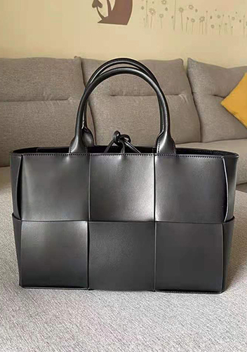 Mia Woven Leather 6 Squares Tote Black