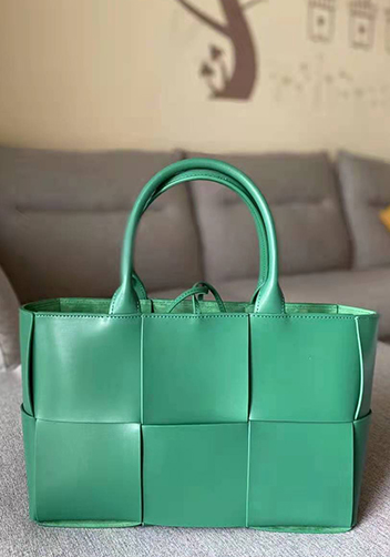 Mia Woven Leather 6 Squares Tote Green