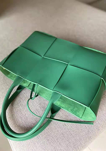 Mia Woven Leather 6 Squares Tote Green