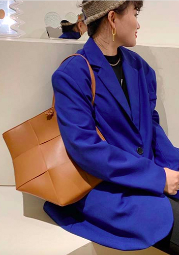 Mia Medium Leather Tote Bag Camel