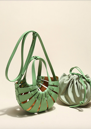 The Coquille Leather Shoulder Bag Green