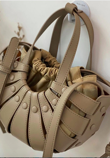 The Coquille Leather Shoulder Bag Grey