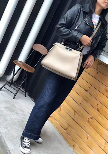 Carrie Leather Bag With Black Hardware Beige