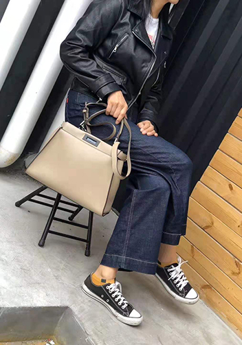 Carrie Leather Bag With Black Hardware Beige