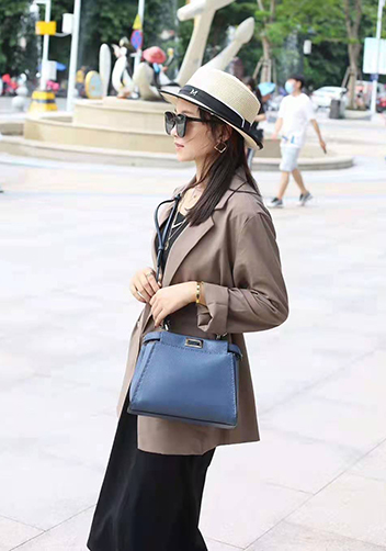 Carrie Leather Bag With Stitches Blue