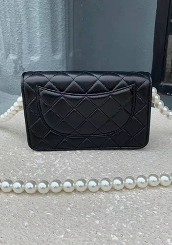 Adeline Leather Shoulder Bag Pearls Chain Black