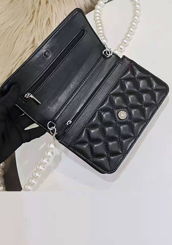 Adeline Leather Shoulder Bag Pearls Chain Flower Black
