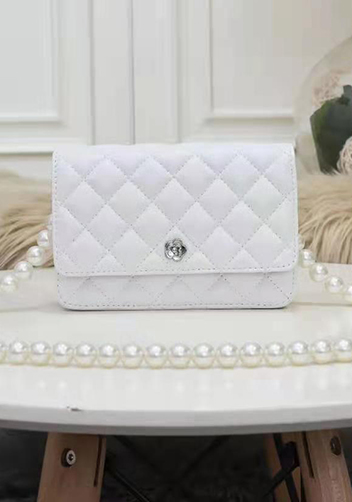 Adeline Leather Shoulder Bag Pearls Chain Flower White