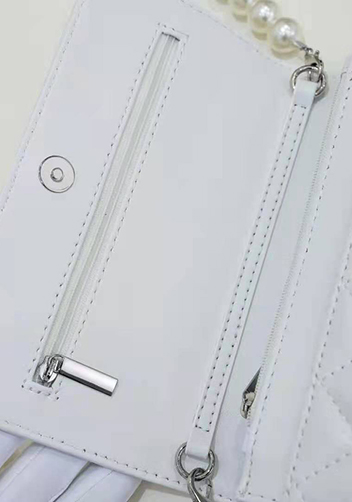 Adeline Leather Shoulder Bag Pearls Chain Flower White