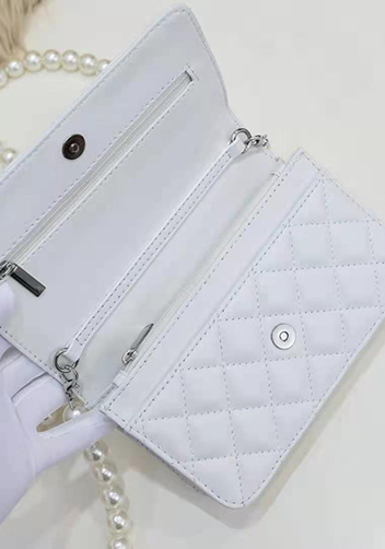 Adeline Leather Shoulder Bag Pearls Chain Flower White
