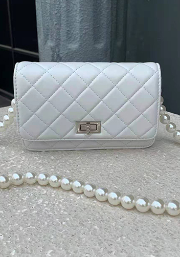 Adeline Leather Shoulder Bag Pearls Chain White