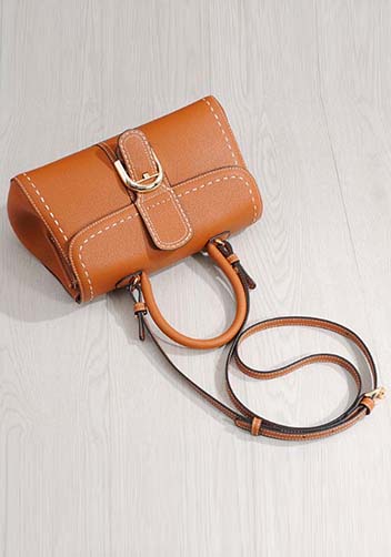 Hurricane Leather Shoulder Bag Camel