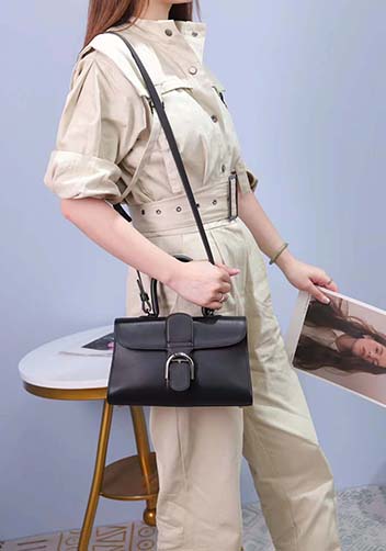 Hurricane Smooth Leather Shoulder Bag Black
